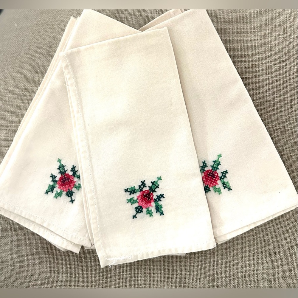 NEW Hand Embroidered Cross Stitch Cloth Table Napkins Set of 6 Switzerland RARE